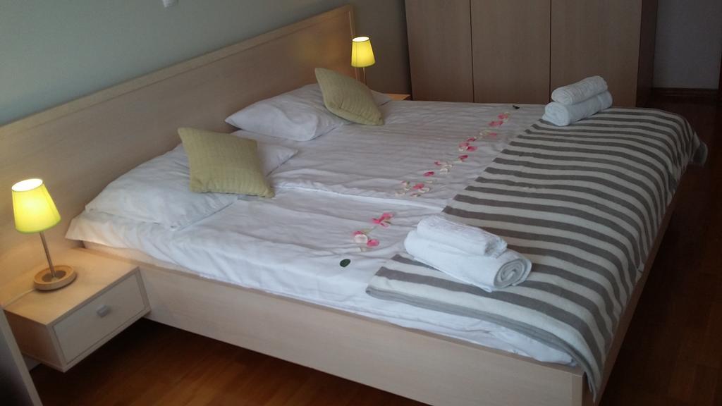 Apartment Ana Selce Eksteriør billede